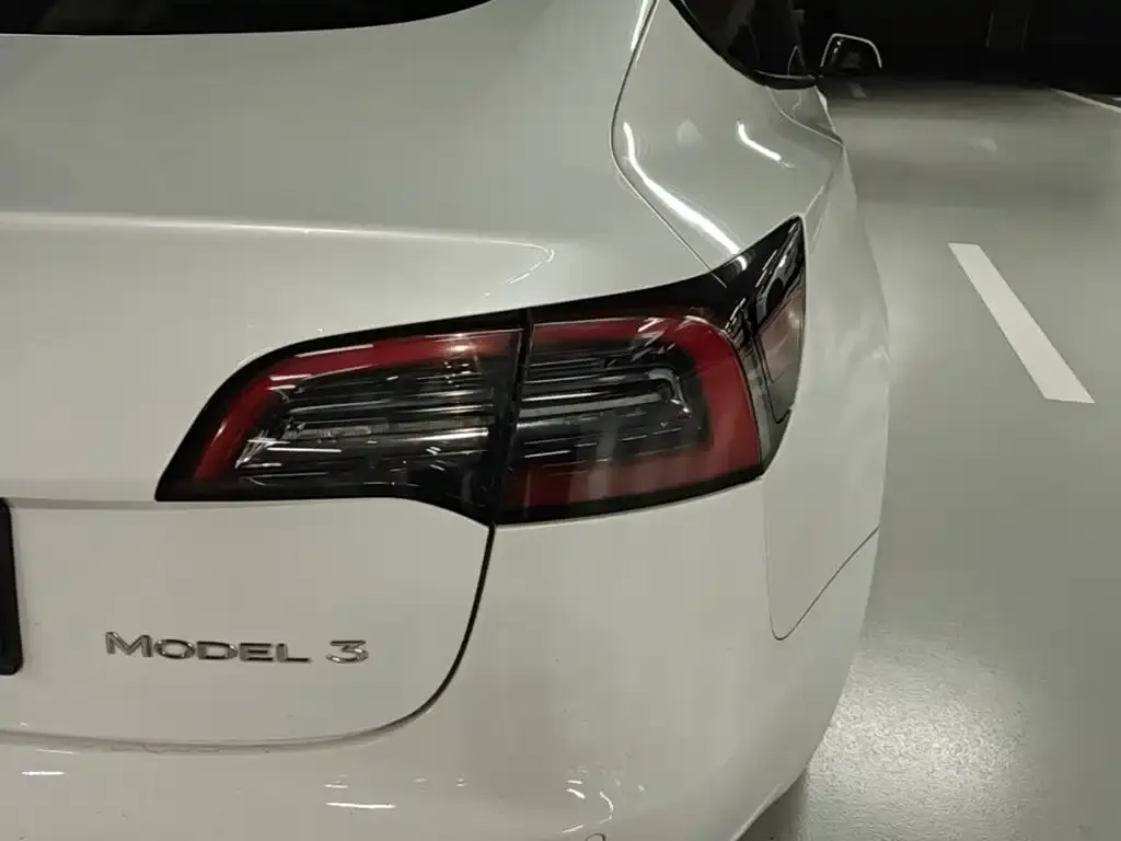 Tesla Model 3 — фото 6