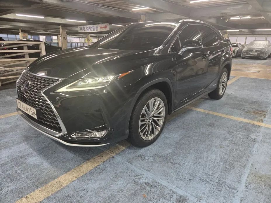 Lexus RX — фото 1