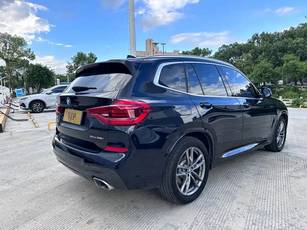 BMW X3 — фото 9