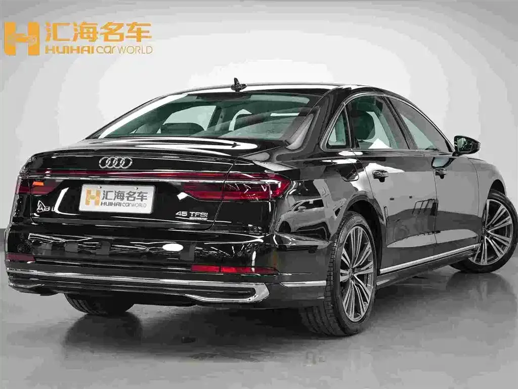 Audi A8 — фото 3