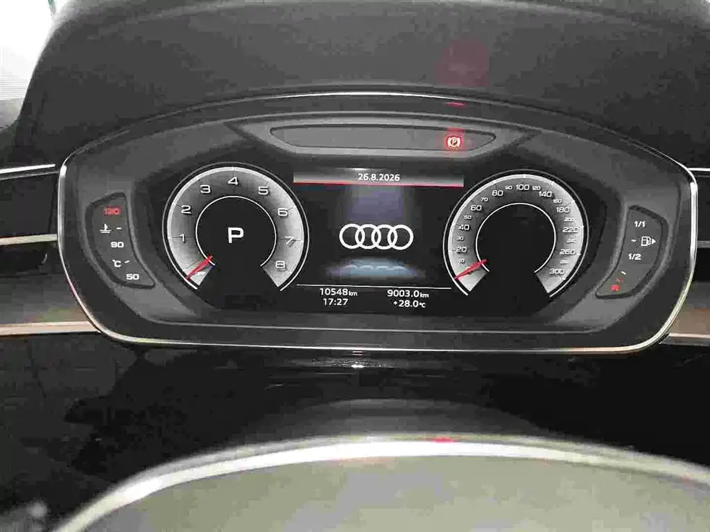 Audi A8 — фото 6