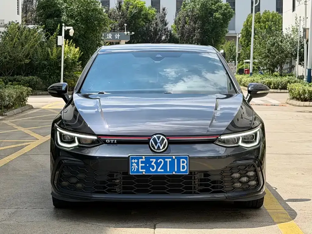 Volkswagen Golf GTI — фото 8