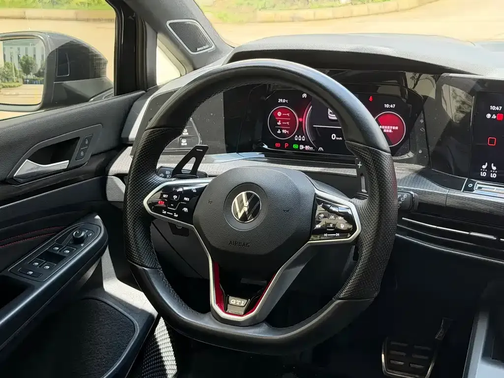 Volkswagen Golf GTI — фото 5