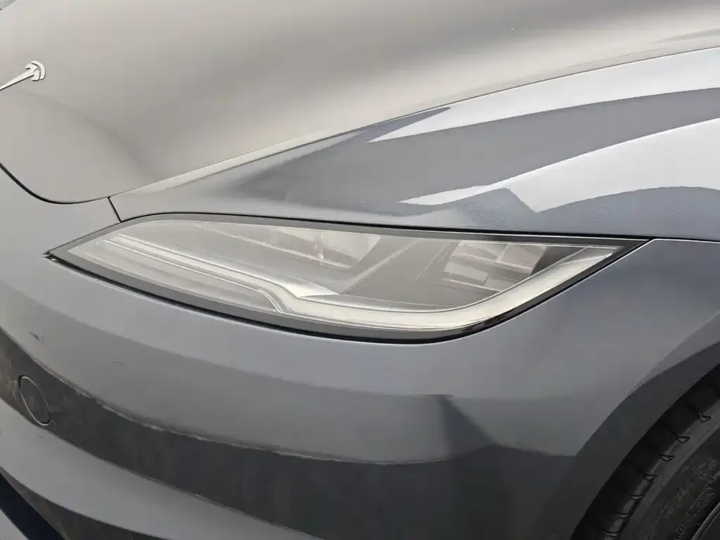Tesla Model 3 — фото 3