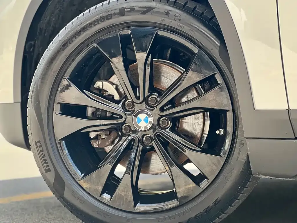 BMW X1 — фото 6