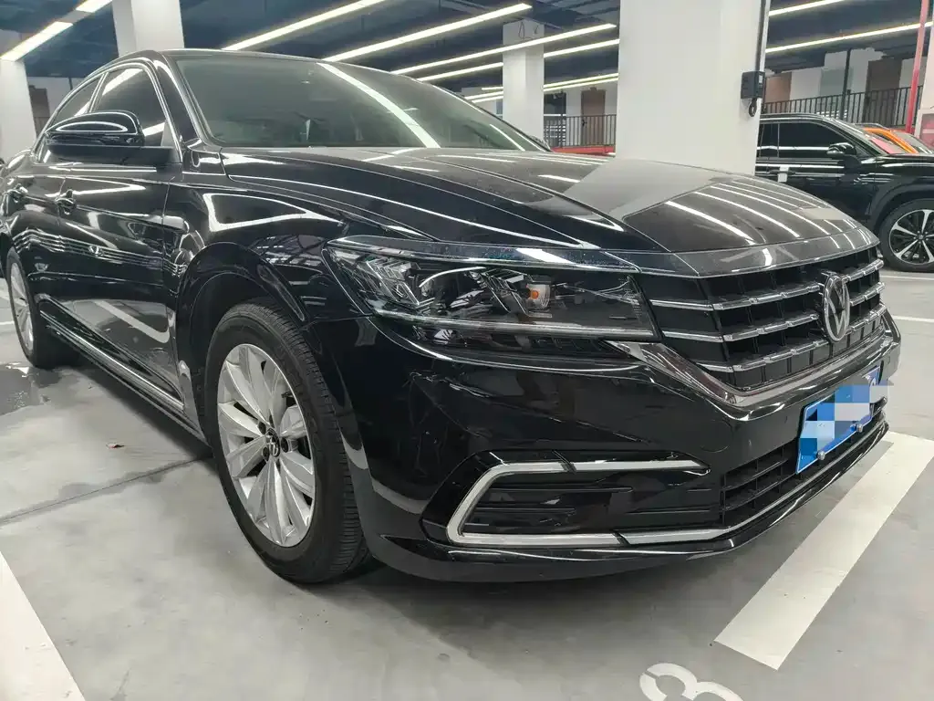 Volkswagen Passat — фото 6