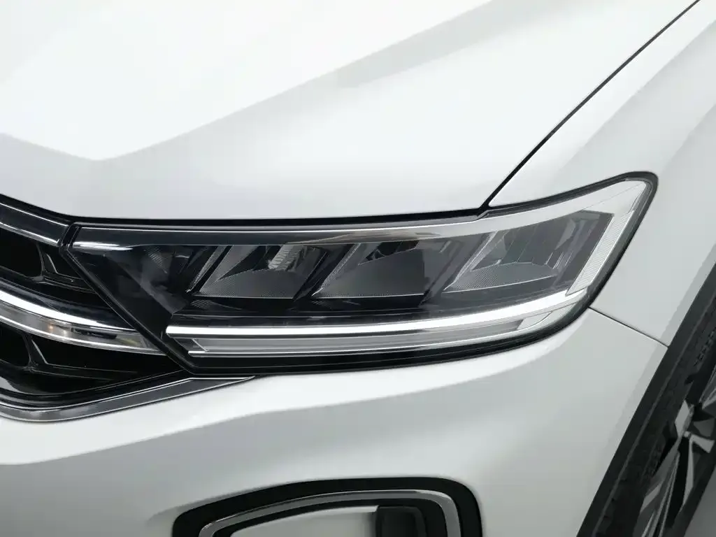 Volkswagen T-Roc — фото 2