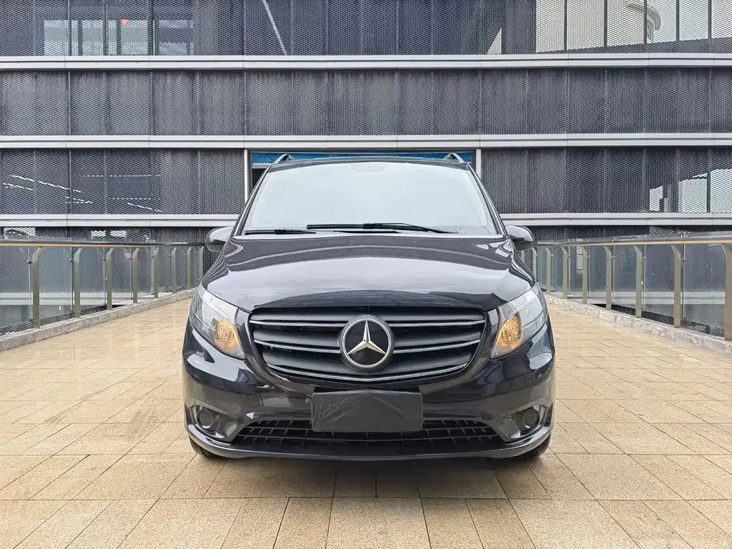Mercedes-Benz Vito — фото 1