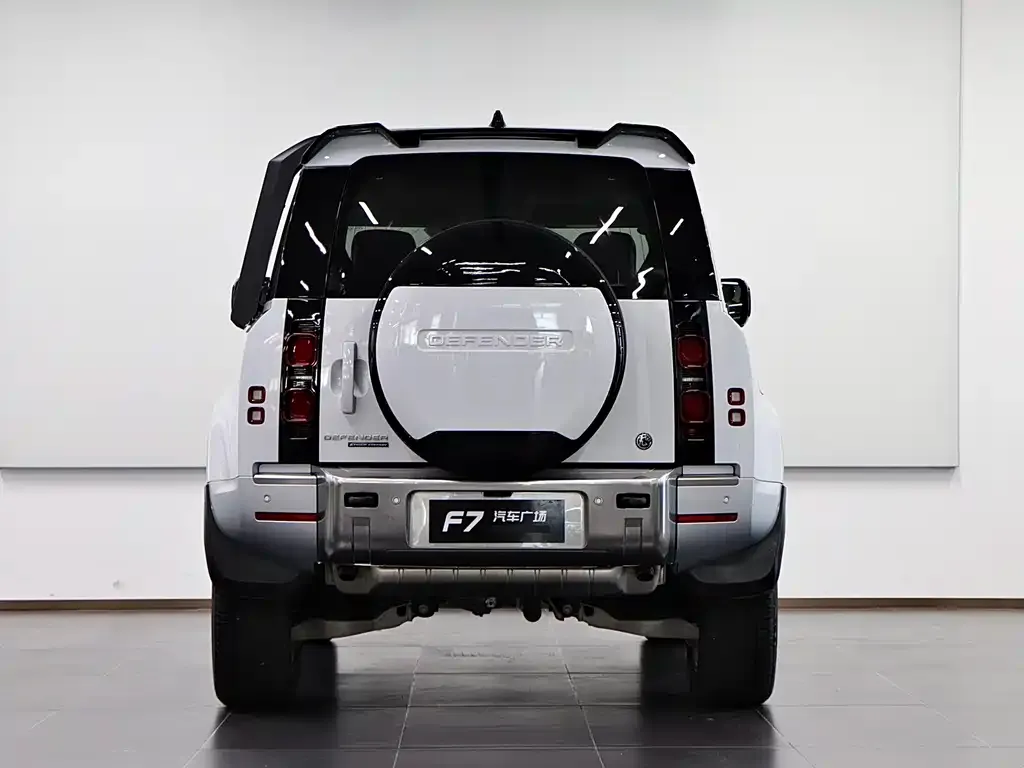 Land Rover Defender — фото 2