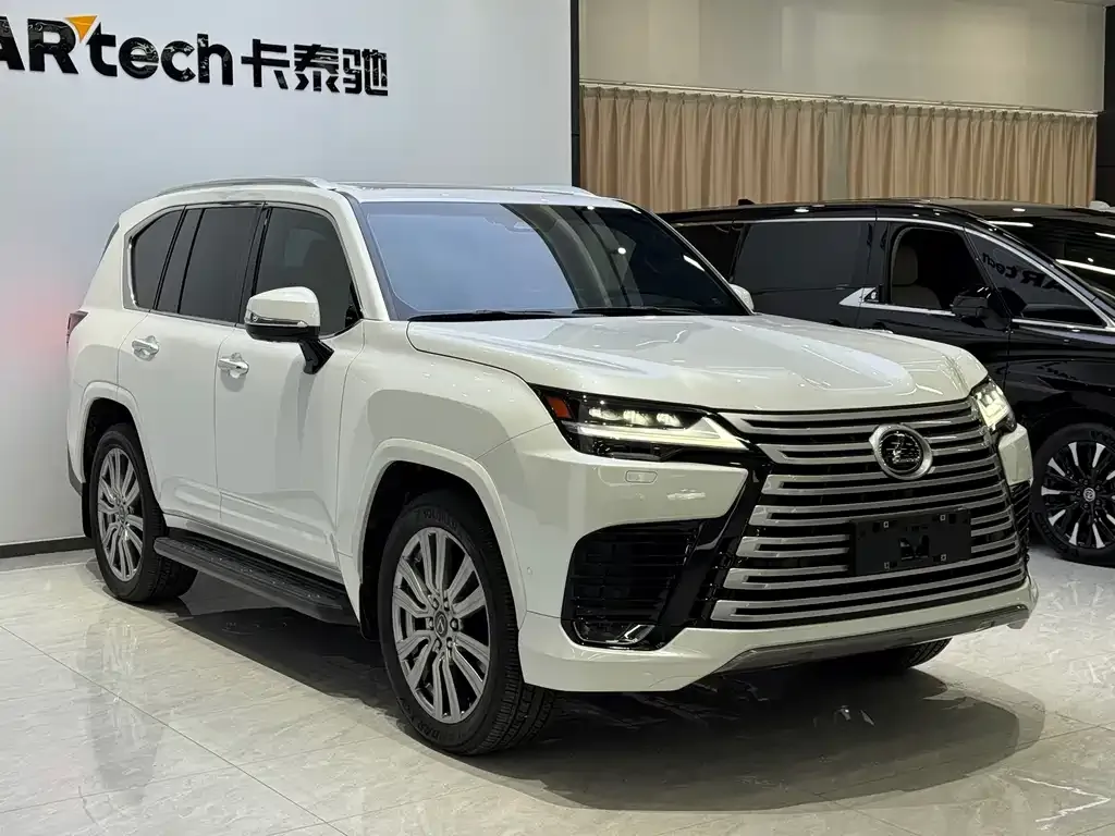 Lexus LX — фото 8