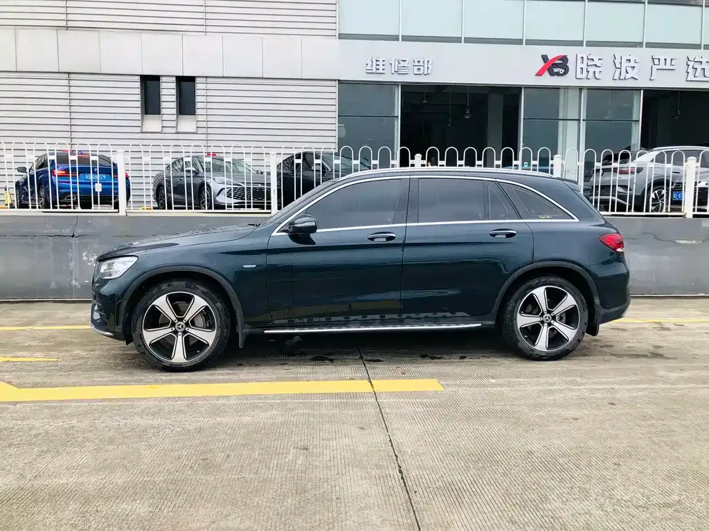 Mercedes-Benz GLC — фото 10