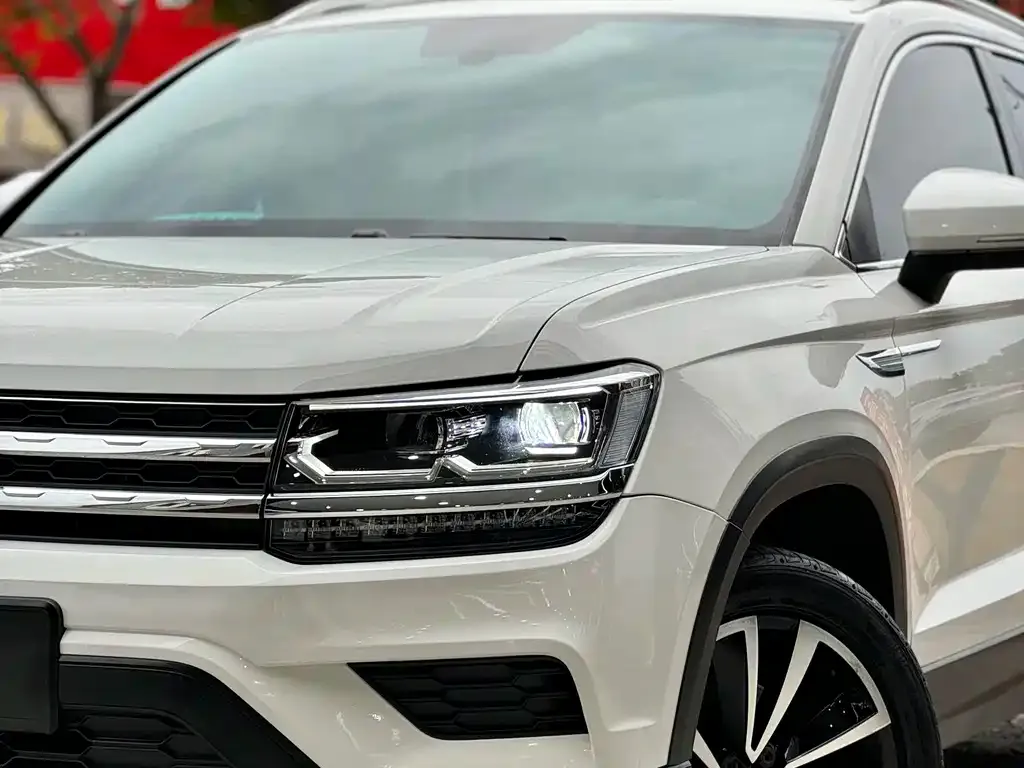 Volkswagen Tharu — фото 3