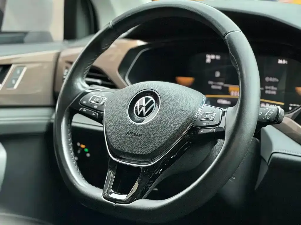 Volkswagen Tharu — фото 8