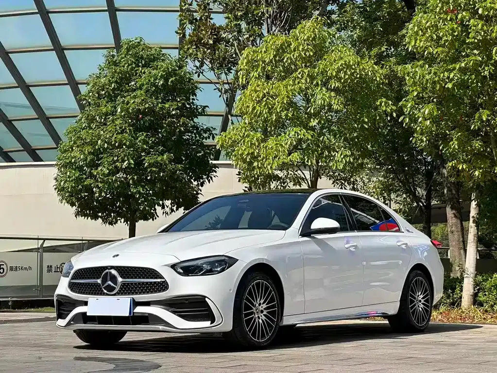 Mercedes-Benz C-Class — фото 1