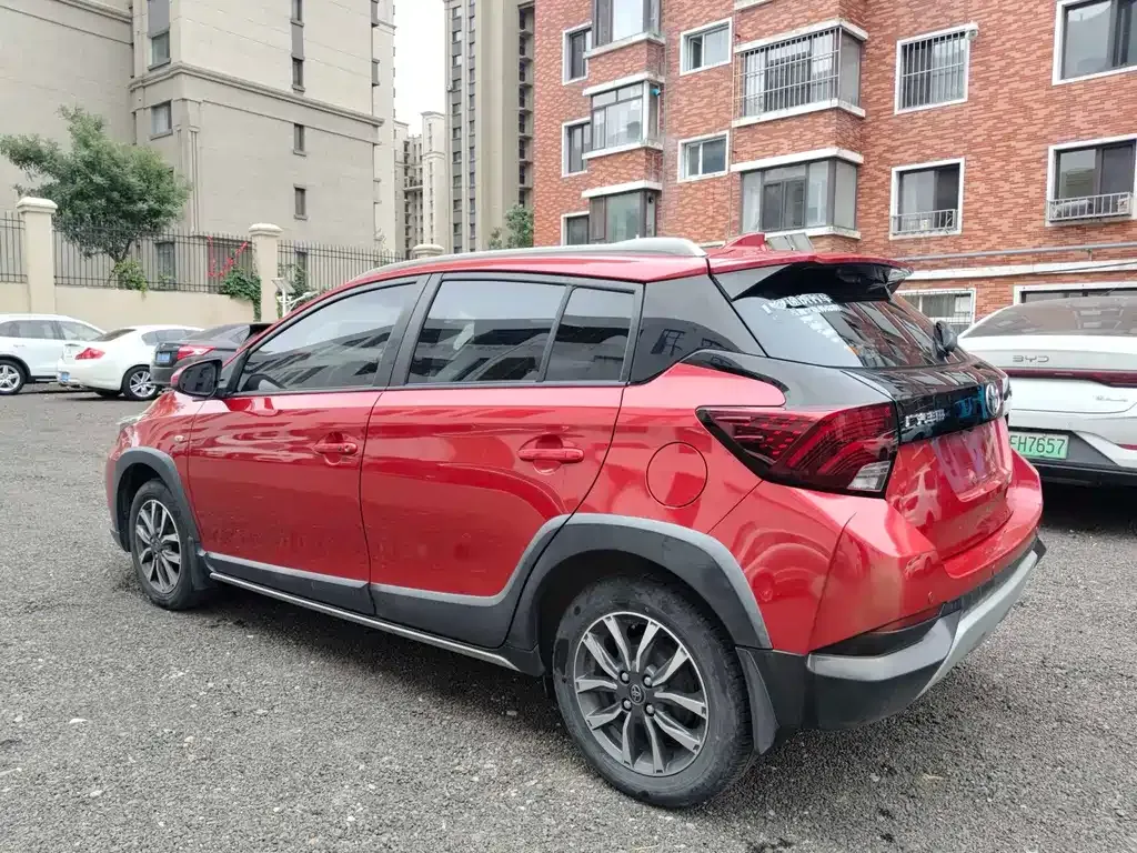 Toyota Yaris L — фото 8