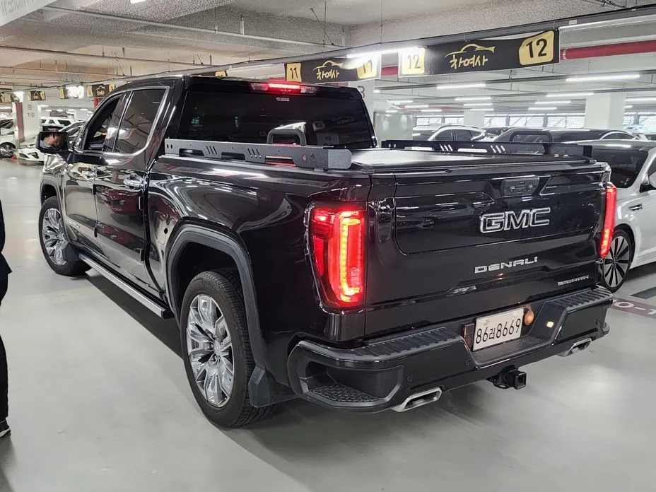 GMC Sierra — фото 8