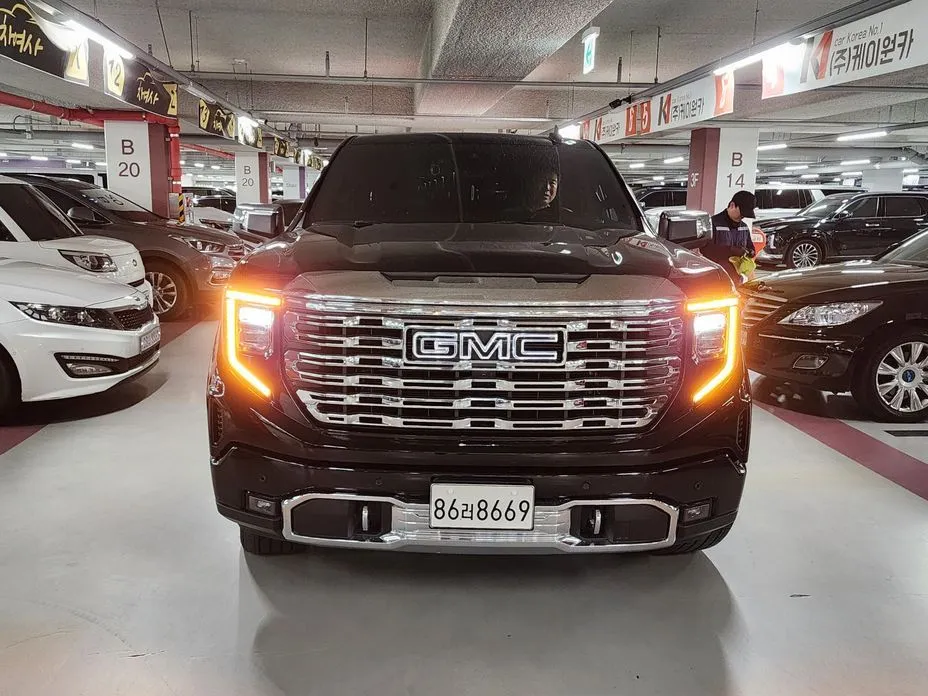 GMC Sierra — фото 9