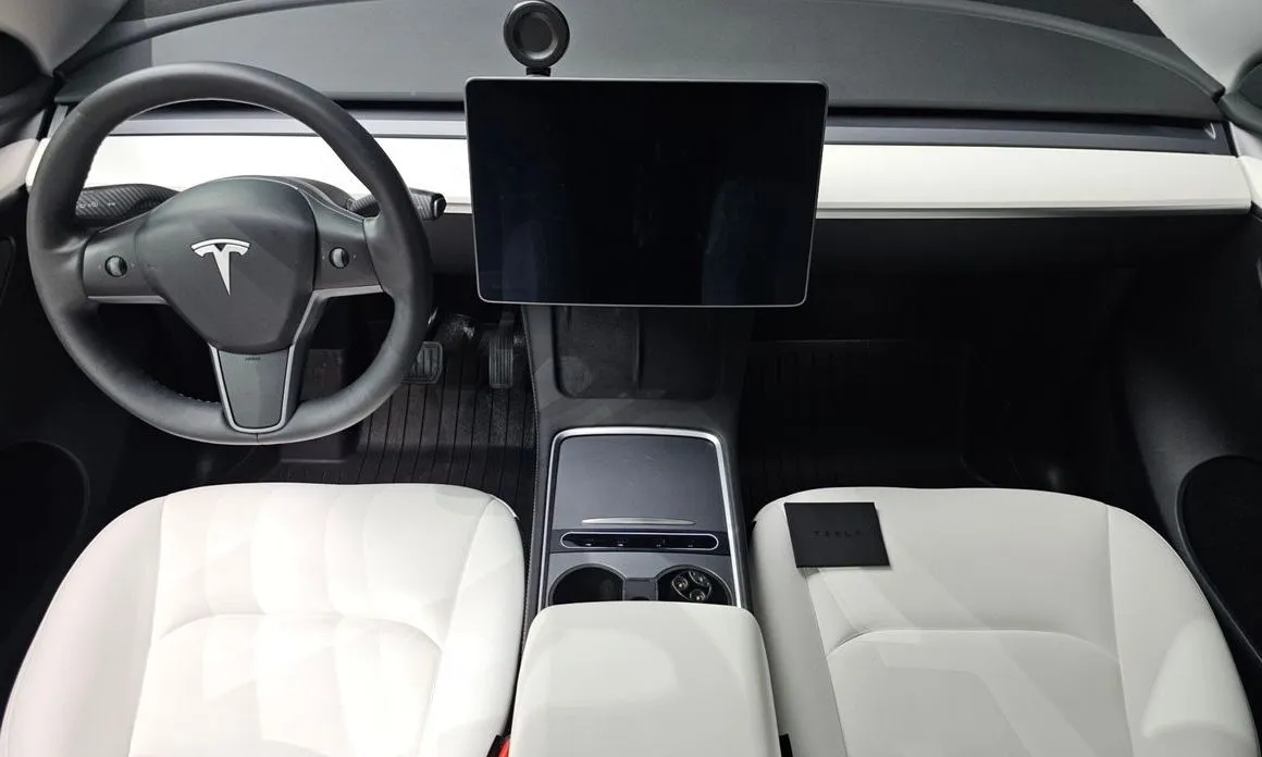 Tesla Model Y — фото 2