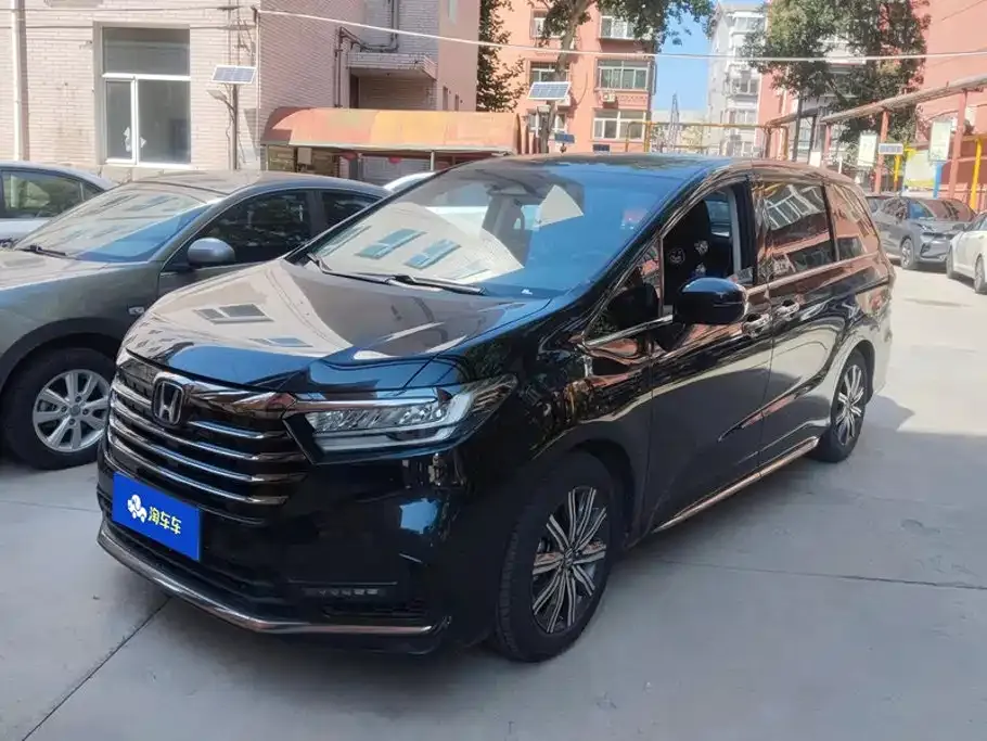 Honda Odyssey — фото 1