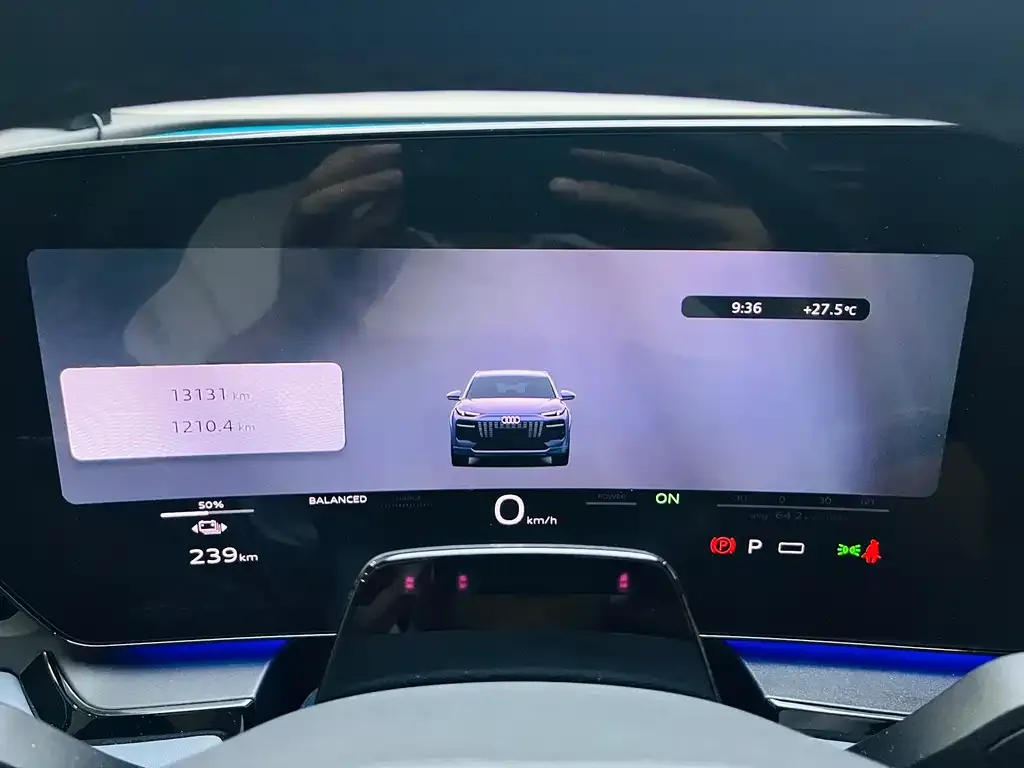 Audi Q6L e-tron — фото 2