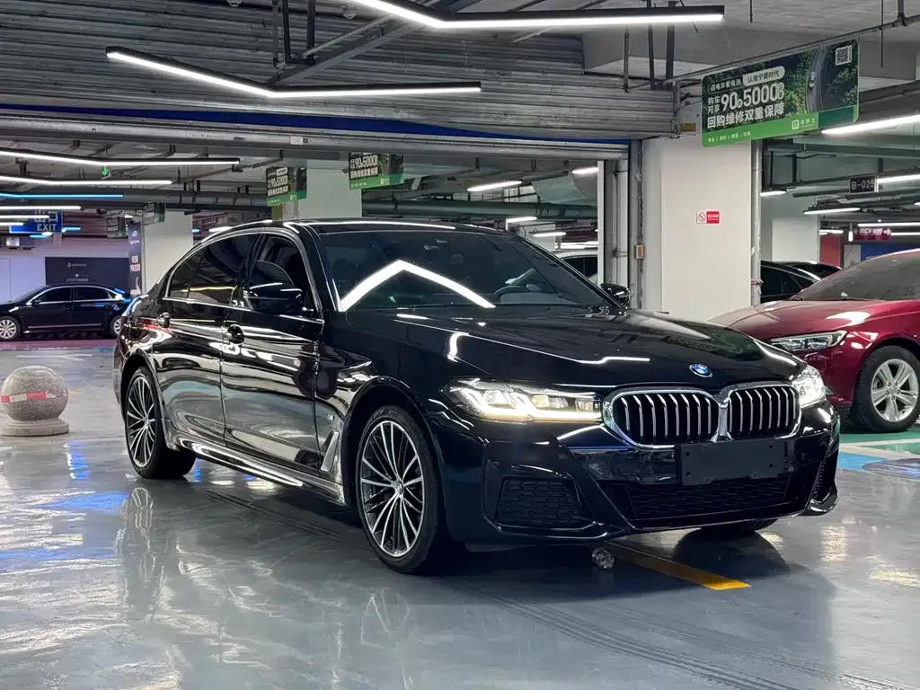 BMW 5 Series — фото 9