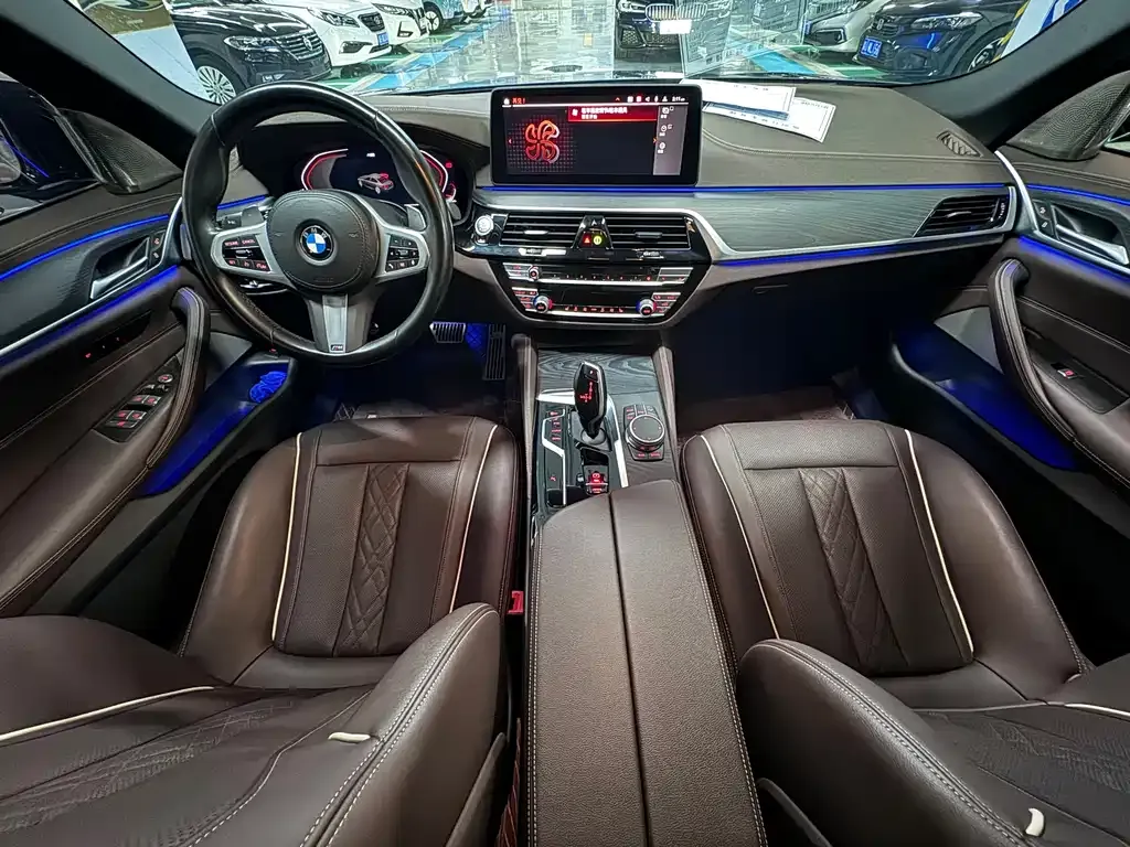 BMW 5 Series — фото 10