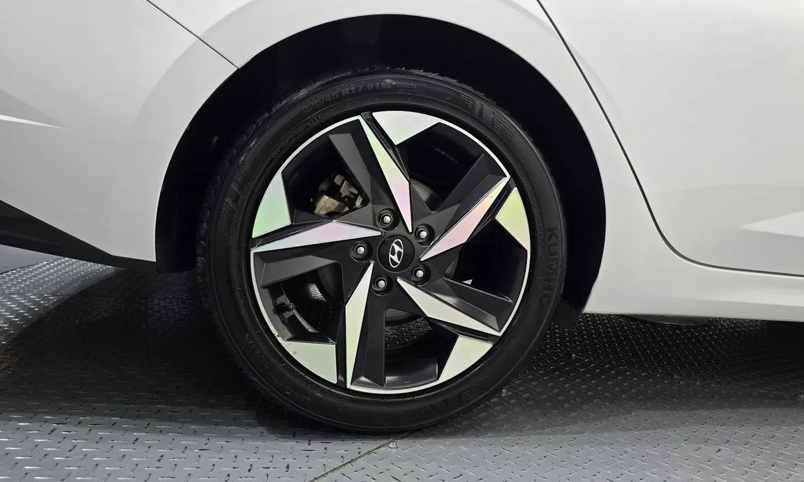 Hyundai AVANTE — фото 8