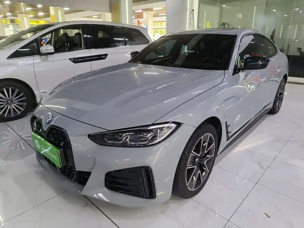 BMW i4 — фото 4
