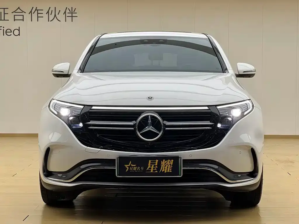 Mercedes-Benz EQC — фото 3
