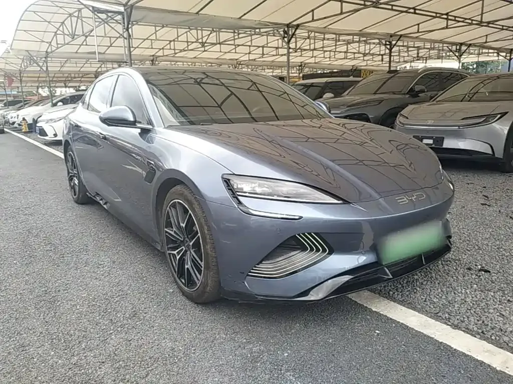 BYD Seal — фото 8