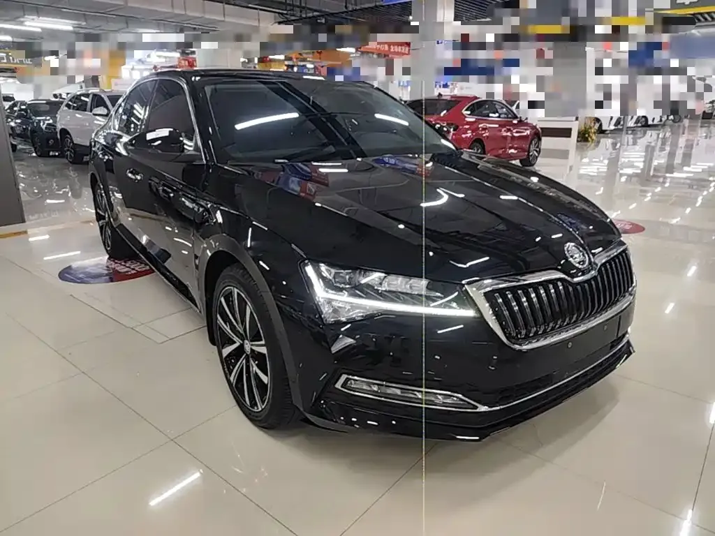 Skoda Superb — фото 4