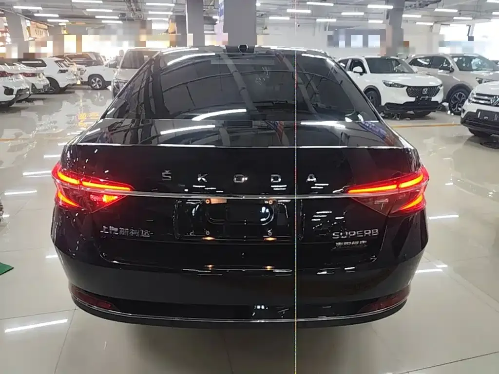 Skoda Superb — фото 5
