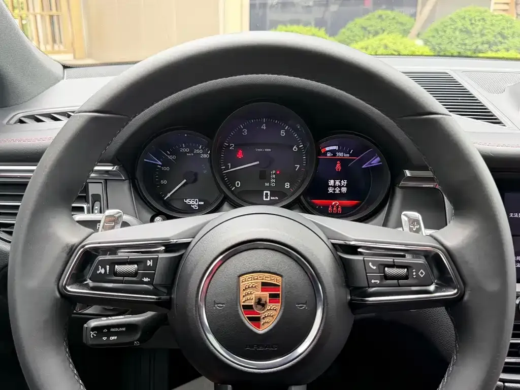 Porsche Macan — фото 6
