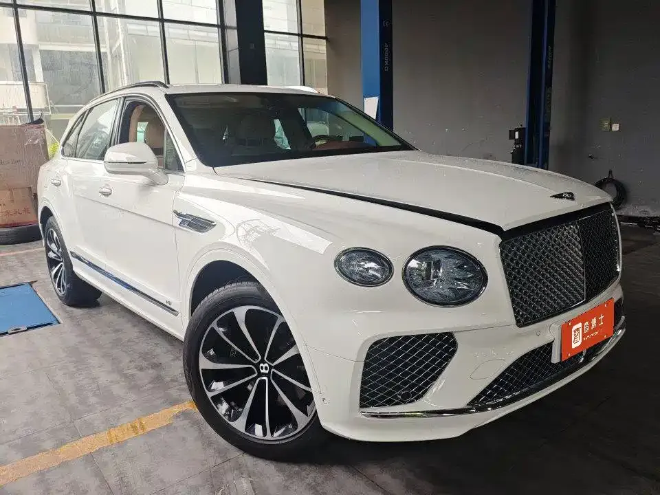 Bentley Bentayga — фото 7