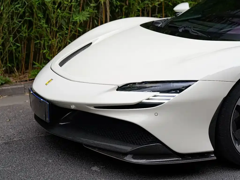 Ferrari SF90 — фото 8
