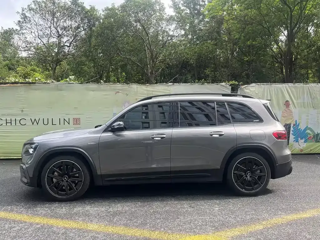 Mercedes-Benz GLB AMG — фото 7