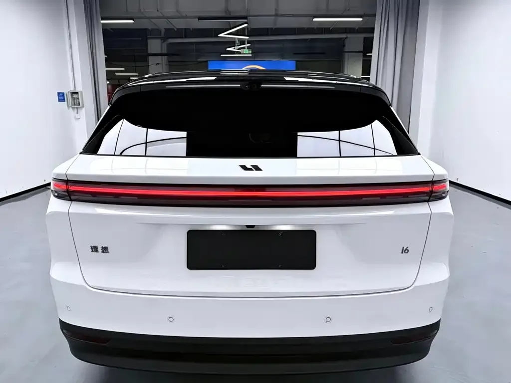 Li Auto Li i6 — фото 2