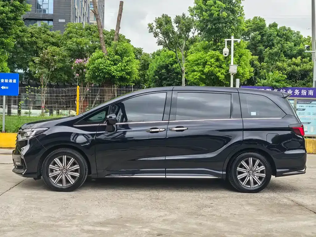 Honda Odyssey — фото 6