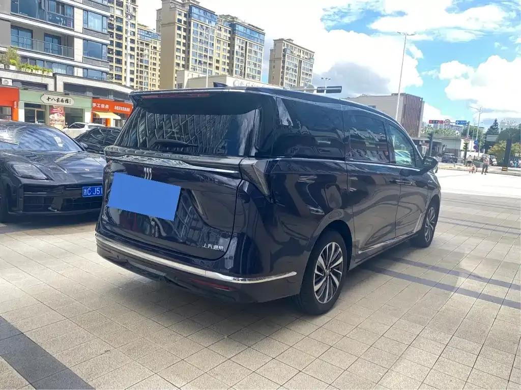 Buick GL8 Hybrid — фото 10