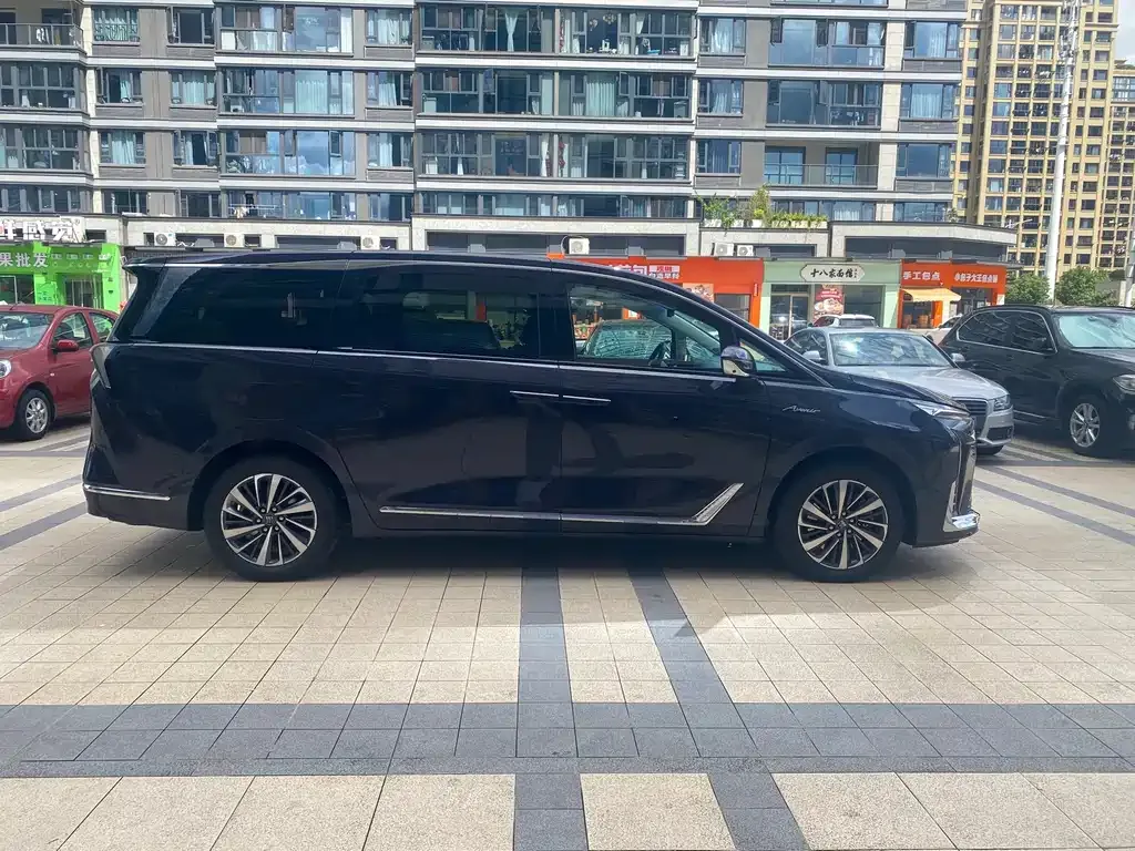 Buick GL8 Hybrid — фото 9