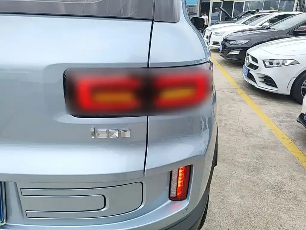 Geely Icon — фото 7