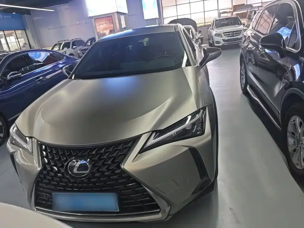 Lexus UX — фото 5