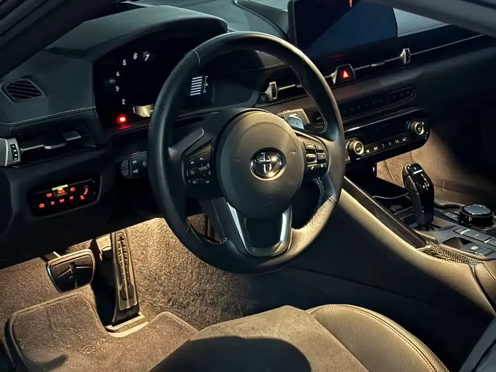 Toyota Supra — фото 8
