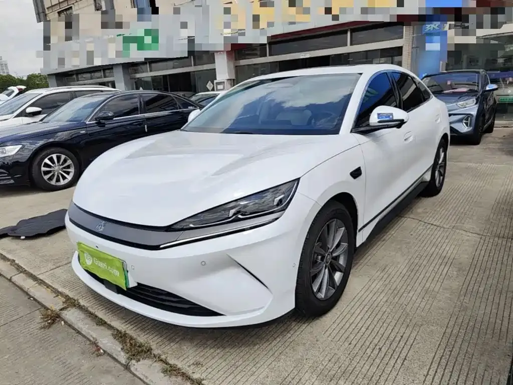 BYD Qin L — фото 8