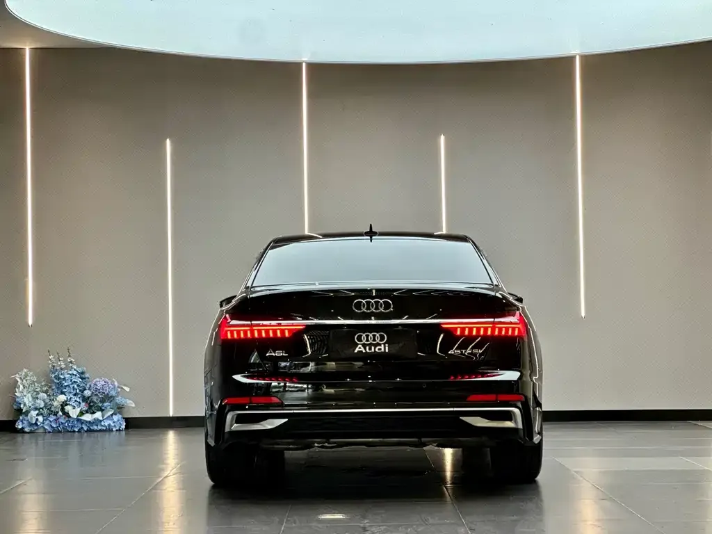 Audi A6L — фото 6