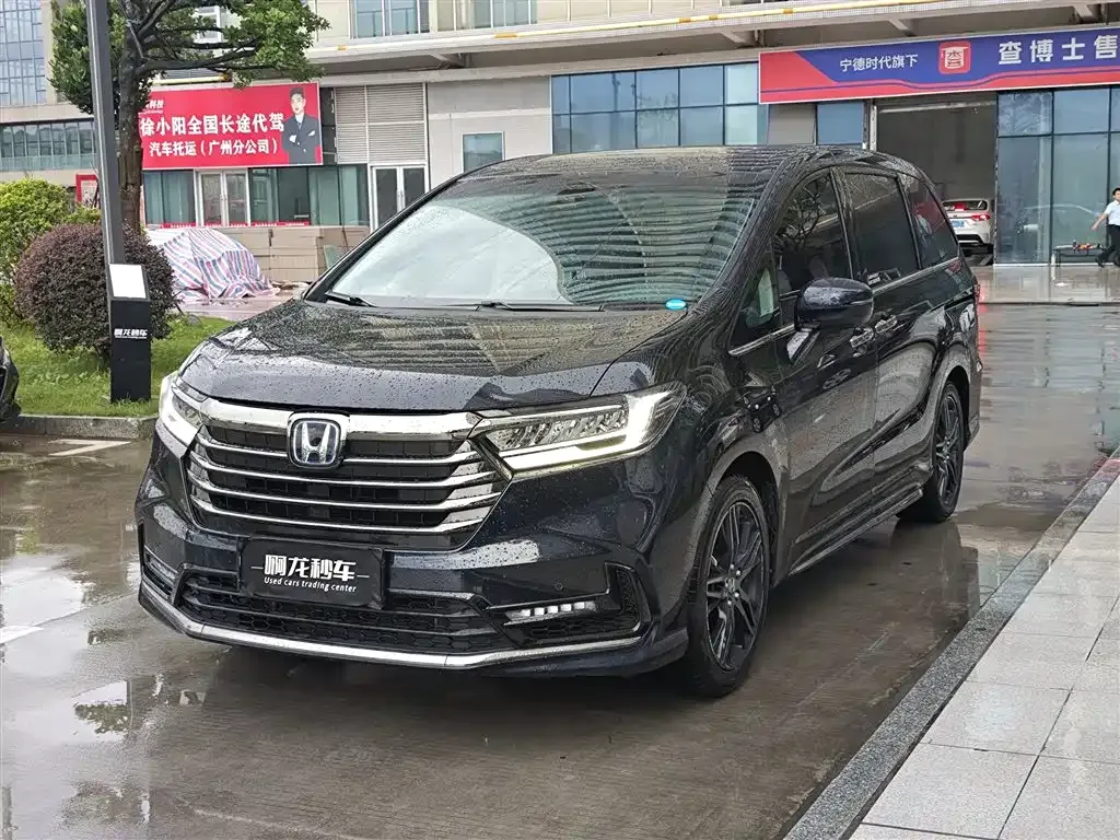 Honda Odyssey — фото 1