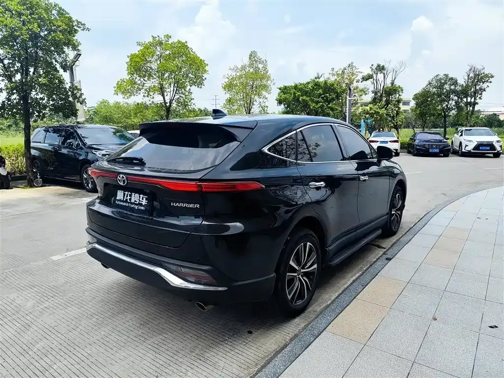 Toyota Harrier — фото 9