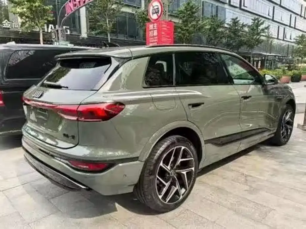 Audi Q6L e-tron — фото 6