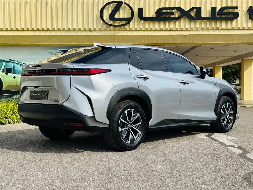 Lexus RZ — фото 8