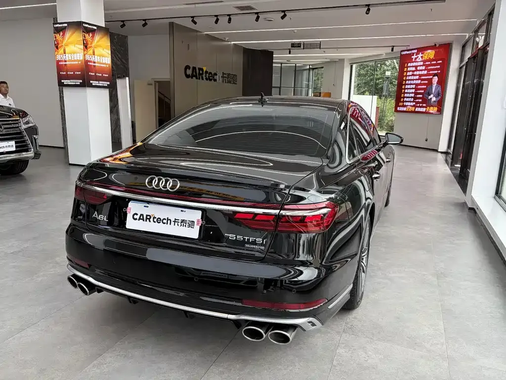 Audi A8 — фото 8